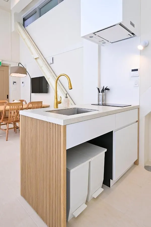 Totonou & Give Nakano Sakaue Tokyo Apartment